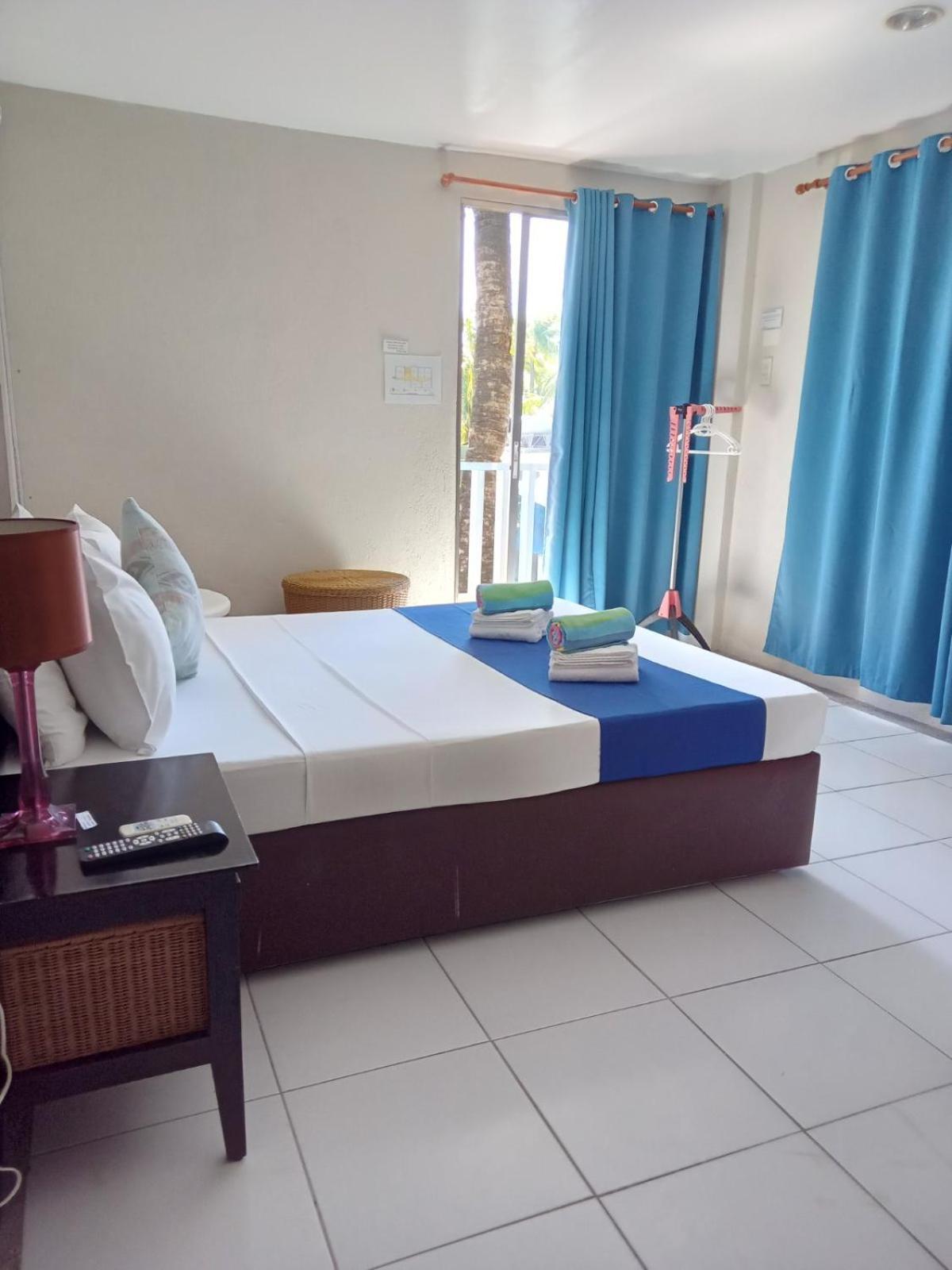 Mr Holidays Hotel Balabag  Esterno foto