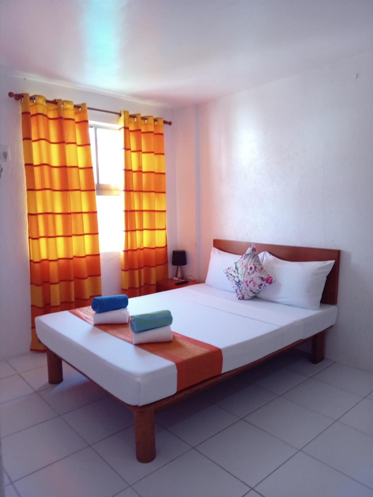 Mr Holidays Hotel Balabag  Esterno foto