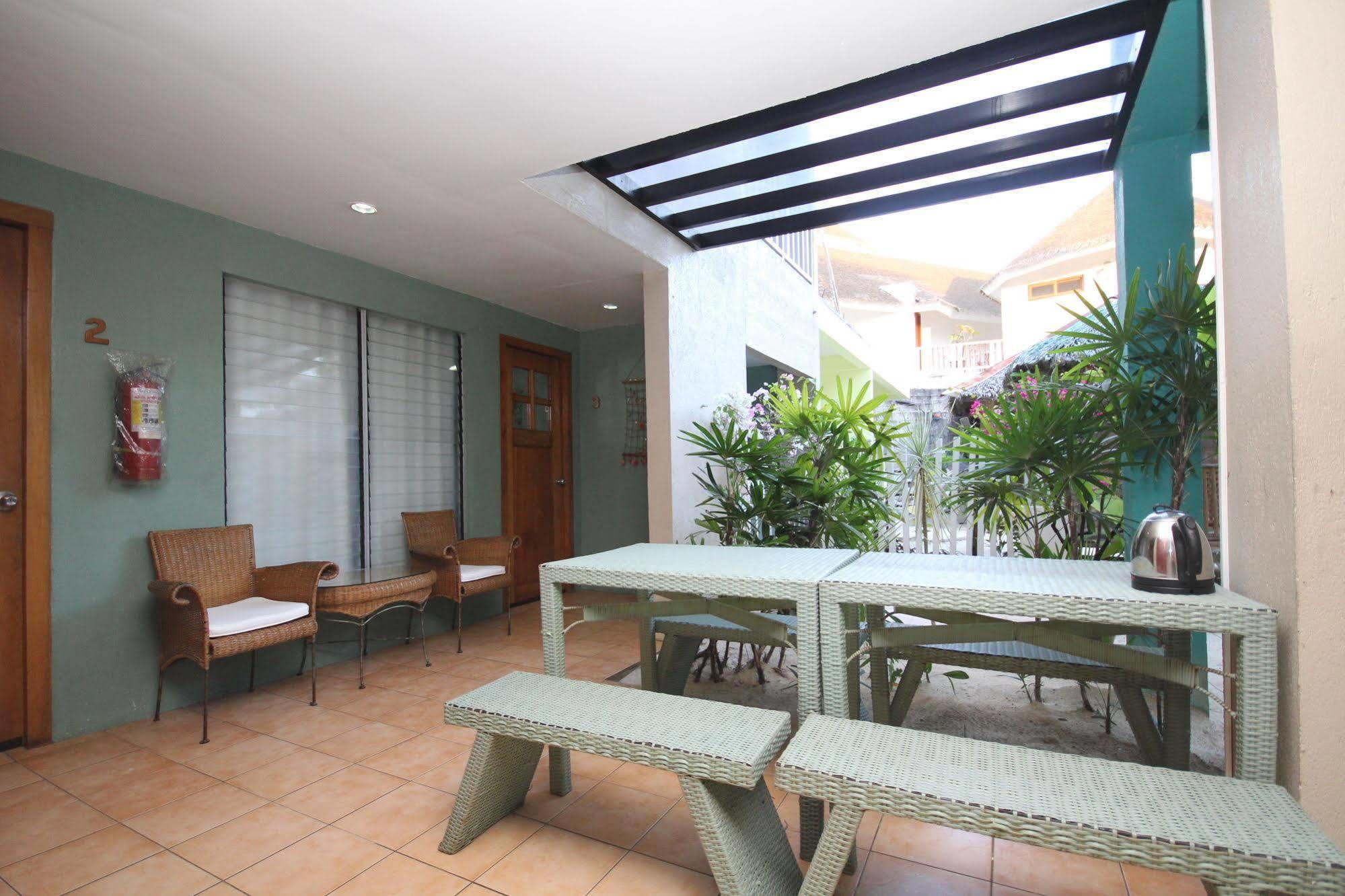 Mr Holidays Hotel Balabag  Esterno foto